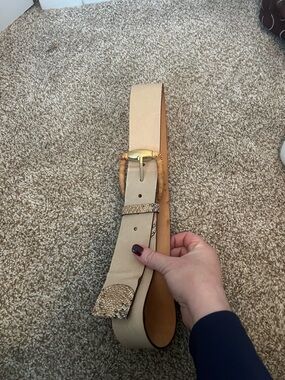 Doncaster beige taupe belt with raffia bamboo buckle and snakeskin accents